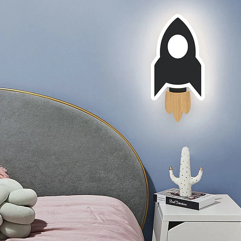 applique-murale-interieur-forme-de-fusee-enfant-originale-led-enfant-2