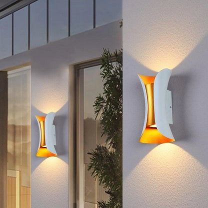 applique-murale-exterieur-forme-sablier-moderne-19