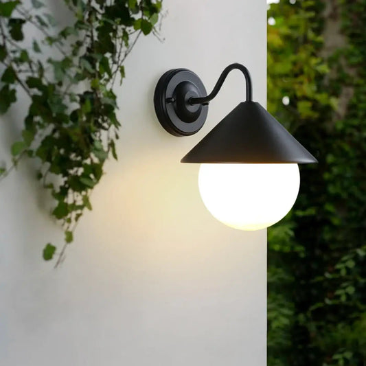 applique-murale-exterieur-globe-suspendu-moderne-1