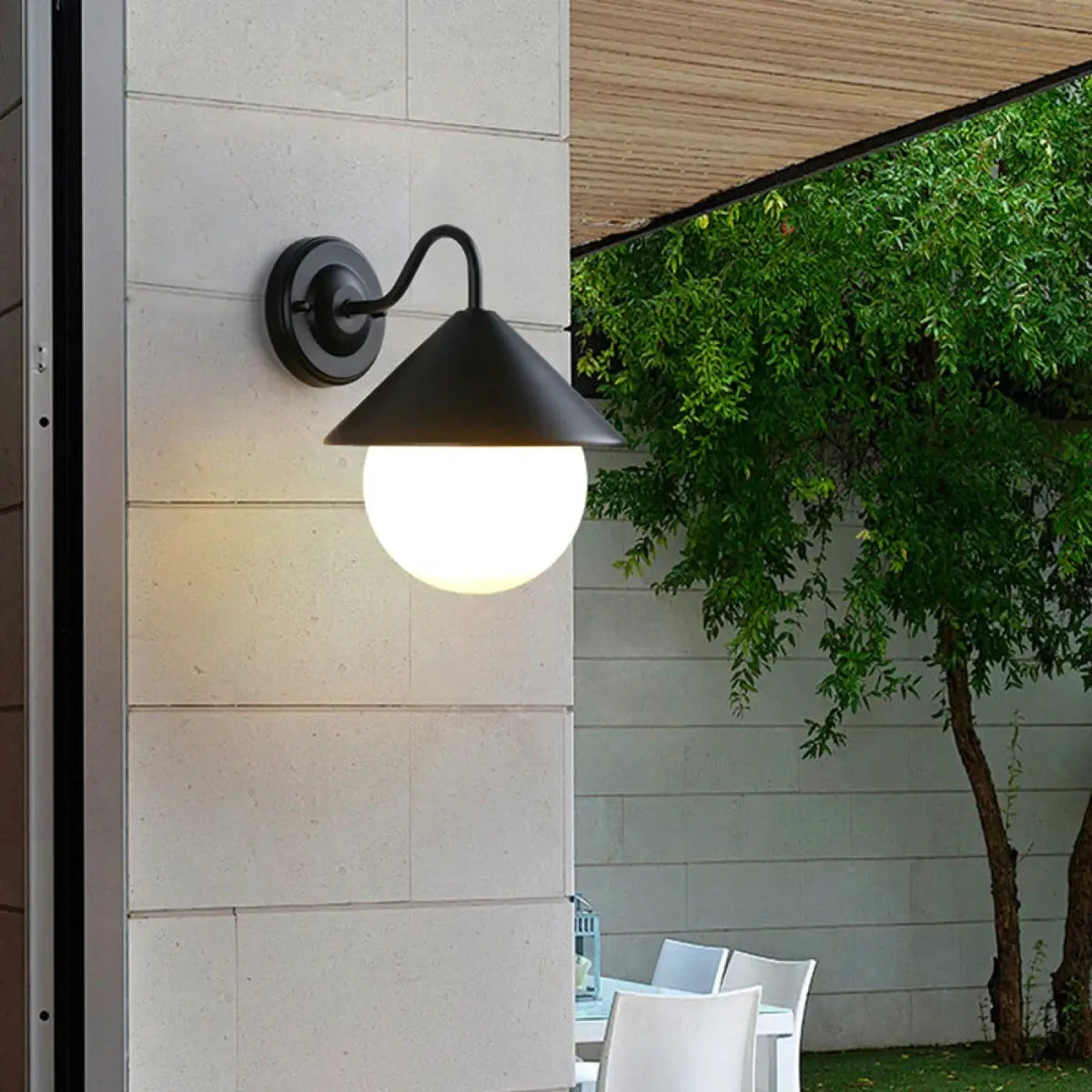 applique-murale-exterieur-globe-suspendu-moderne-2