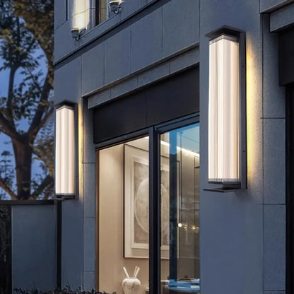 applique-murale-exterieur-verticale-moderne-nervuree-4