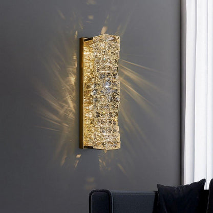 applique-murale-interieur-cristaux-empiles-rectangulaires-design-led-couloir-1