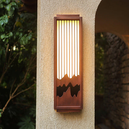applique-murale-interieur-design-led-chambre-grille-verticale-en-bois-1