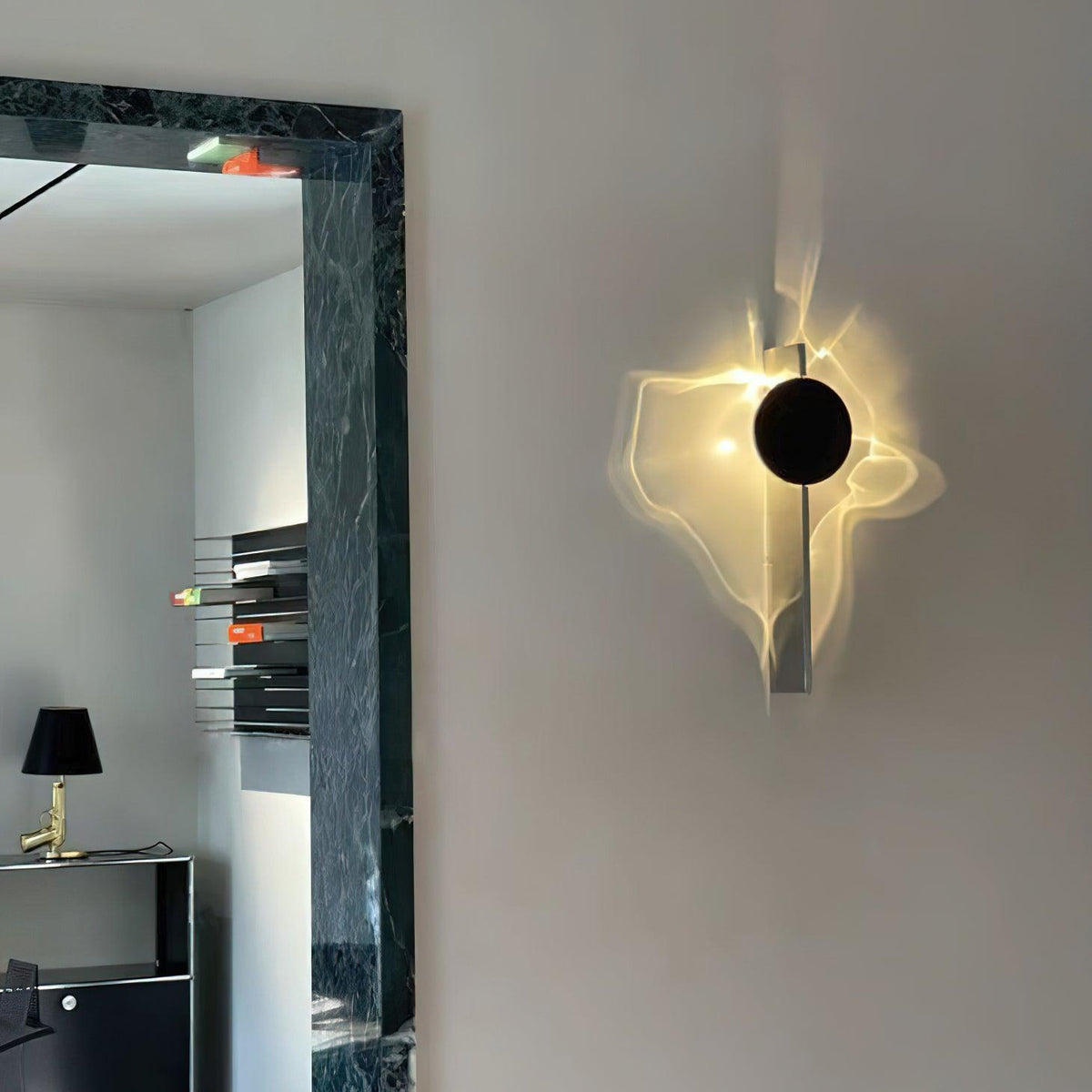 applique-murale-interieur-rond-avec-faisceaux-lumineux-moderne-led-chambre-2