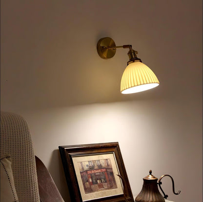 applique-murale-interieur-vintage-tete-de-lit-abat-jour-ceramique-plisse-3