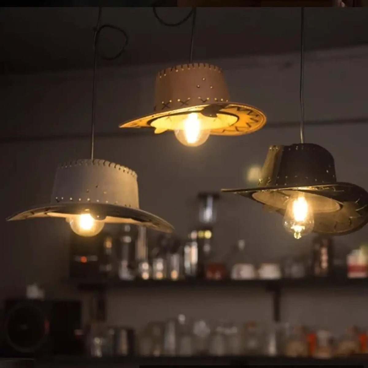Suspension luminaire cuisine chapeau western design