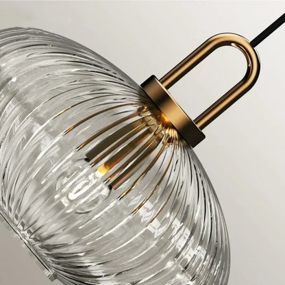 Suspension luminaire cuisine verre strie design