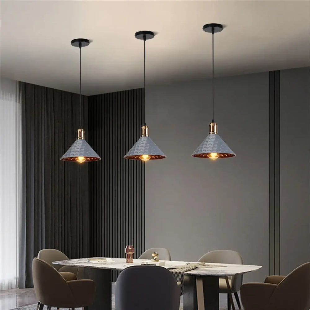 Suspension luminaire salle a manger cone cuivre industriel